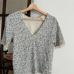 Floral Blue and White Women's Top